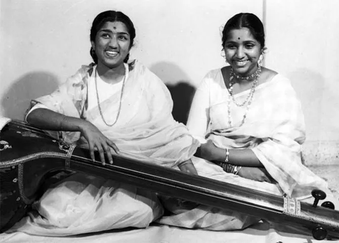 Even today I remain standing until Lata didi sits down - Asha Bhosle