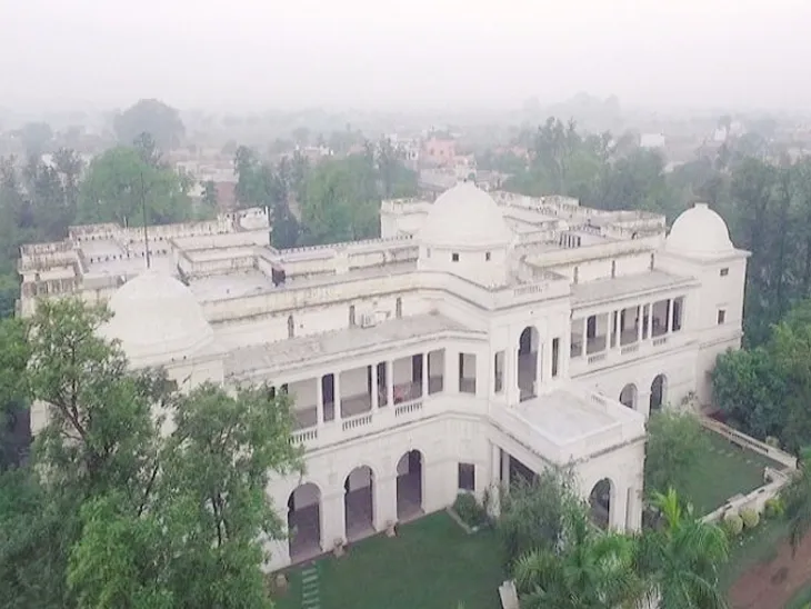 Saif Ali Khan reveals how he bought back Rs 800 crore Pataudi Palace from  hotel chain | विरासत में नहीं मिला था 800 करोड़ का पटौदी पैलेस: सैफ अली खान  का पुराना