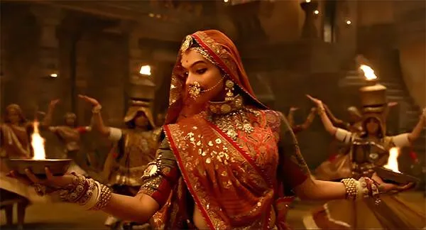 Deepika Padukone leaves Twitterati SPEECHLESS with her Ghoomar song from  Padmavati - Bollywood News & Gossip, Movie Reviews, Trailers & Videos at  Bollywoodlife.com