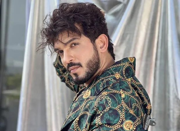 Arjun Bijlani opens up about recording his first ever song; says, “If ever  I get to host a singing reality show I would love to be a part of it” :  Bollywood