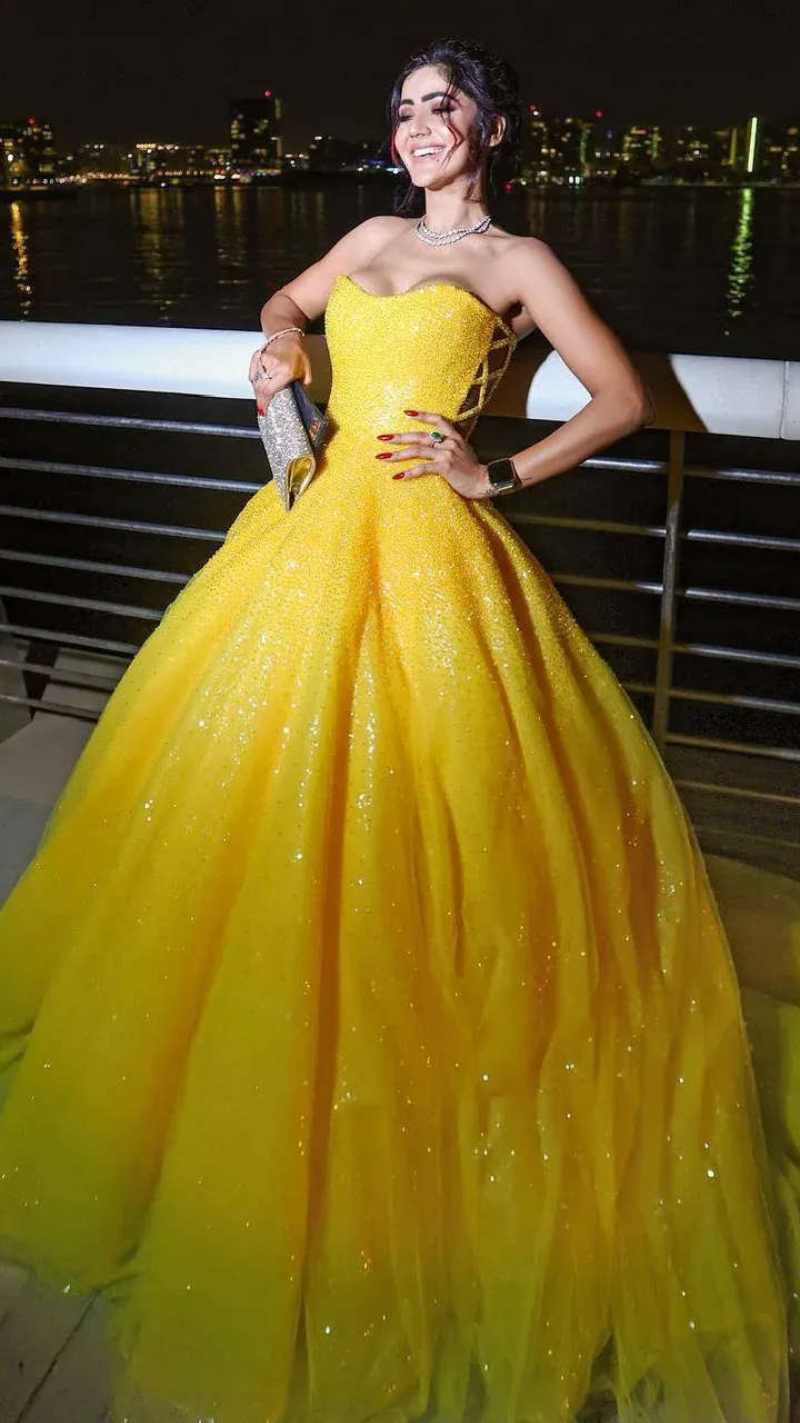 బార్బీ బొమ్మ సోనియా బన్సల్ అందాలు.. - 10TV Telugu | Soniya bansal photos at  iifa awards 2023-10TV Telugu