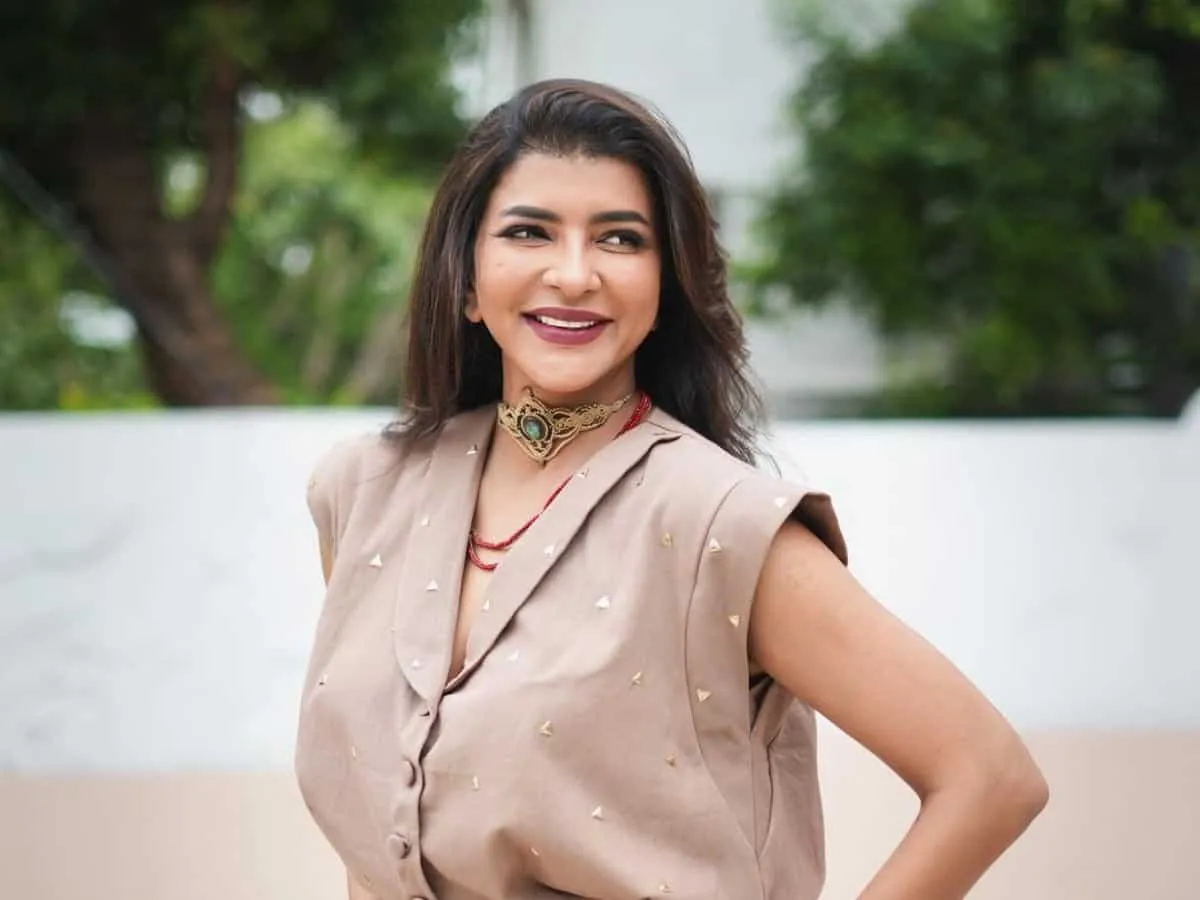 Manchu Lakshmi leaves Hyderabad, shifts to…