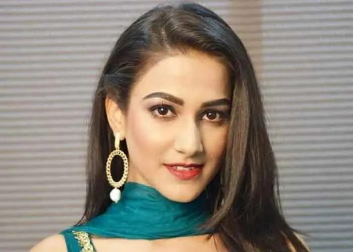 Amandeep Sidhu worked on body language to ace her role in 'Badall Pe Paon  Hai' » Yes Punjab - Latest News from Punjab, India & World