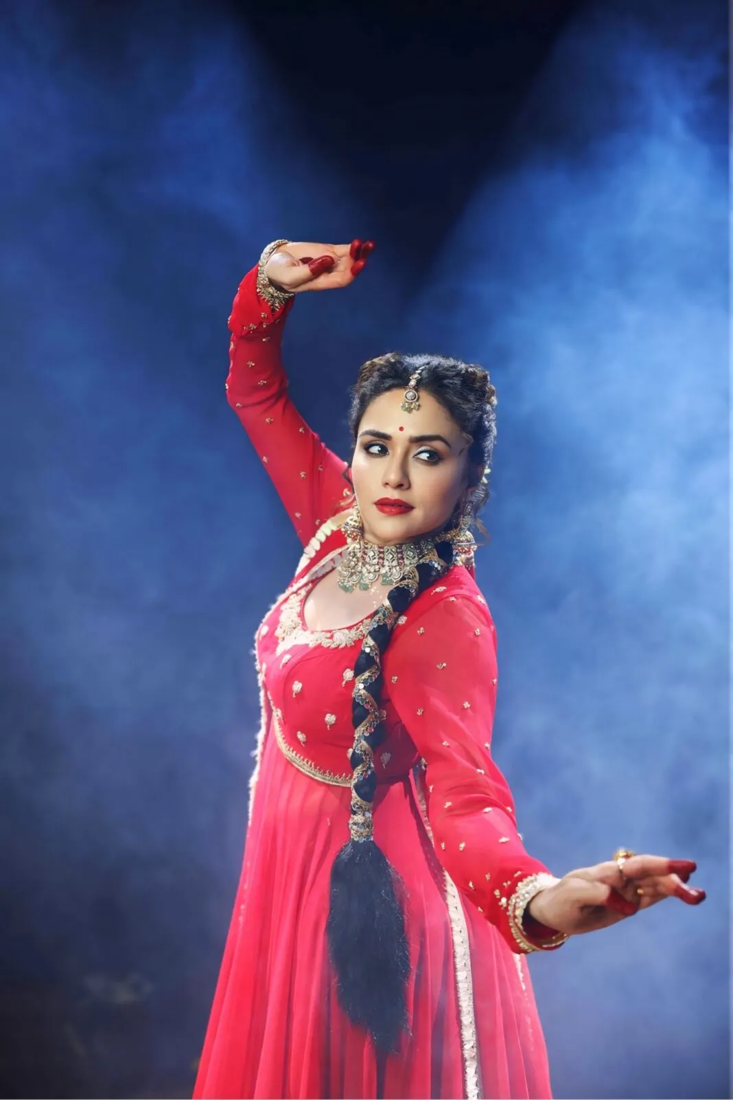 Amruta Khanvilkar launches teaser for dance musical 'World Of Stree' | The  Pioneer