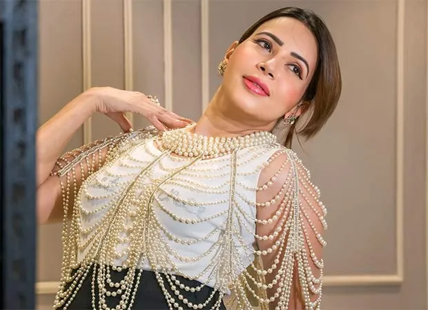 Actress-Influencer Rozlyn Khan files complaint against her own building  residents at Oshiwara police station : Bollywood News - Bollywood Hungama