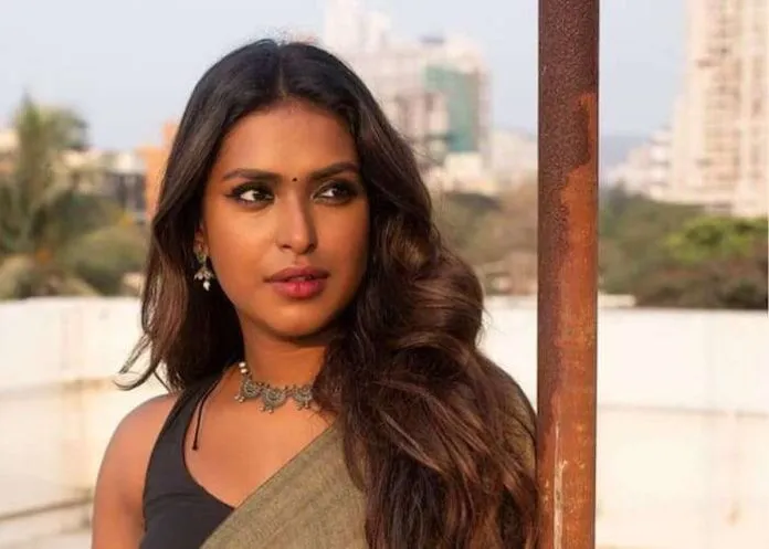 Poulomi Das who is playing the character of Champa at the forefront and ALTT’s signature storytelling