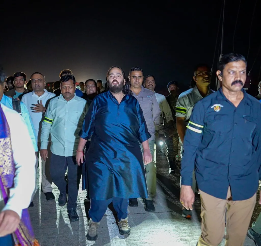 Anant Ambani Walks The Talk, Undertakes 170-Km Padyatra From Jamnagar To  Dwaraka.