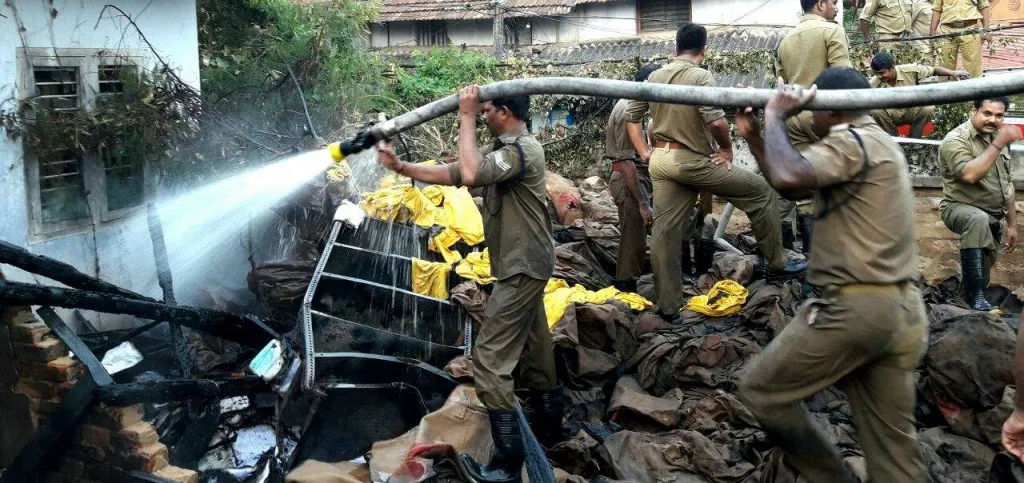 PadmanabhaSwamytemplepostofficefire_EPS_3