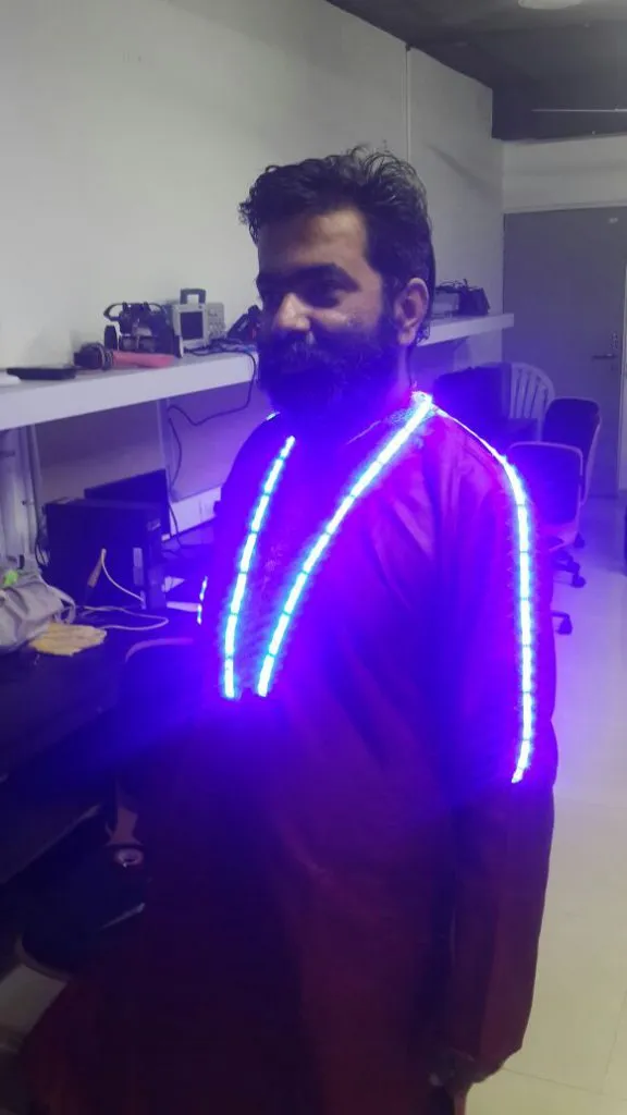 LED 