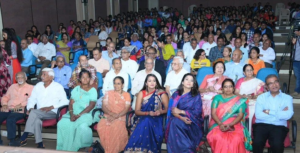 Nomenclature of “Babubhai & Savitaben Patel General Ward” at CHARUSAT Hospital SUB NRI philanthropist Late Shri Babubhai & Shri Savitaben Patel Awarded with Daan Bhaskar Award