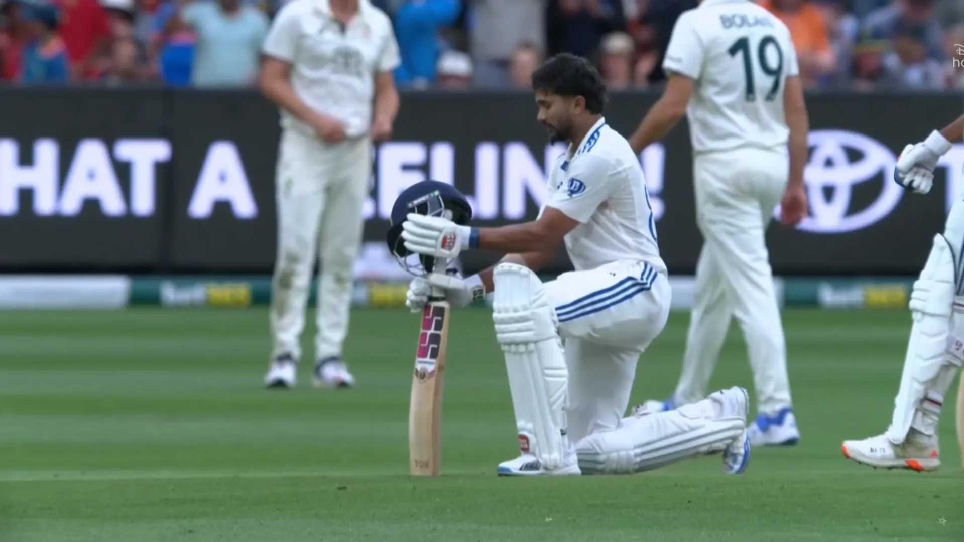 सिराज जब बैटिंग कर रहा था तो...'' नीतीश कुमार रेड्डी के शतक के बाद उनके पिता  ने खोला बड़ा राज, इस वजह से नहीं रोक सके अपने आंसू