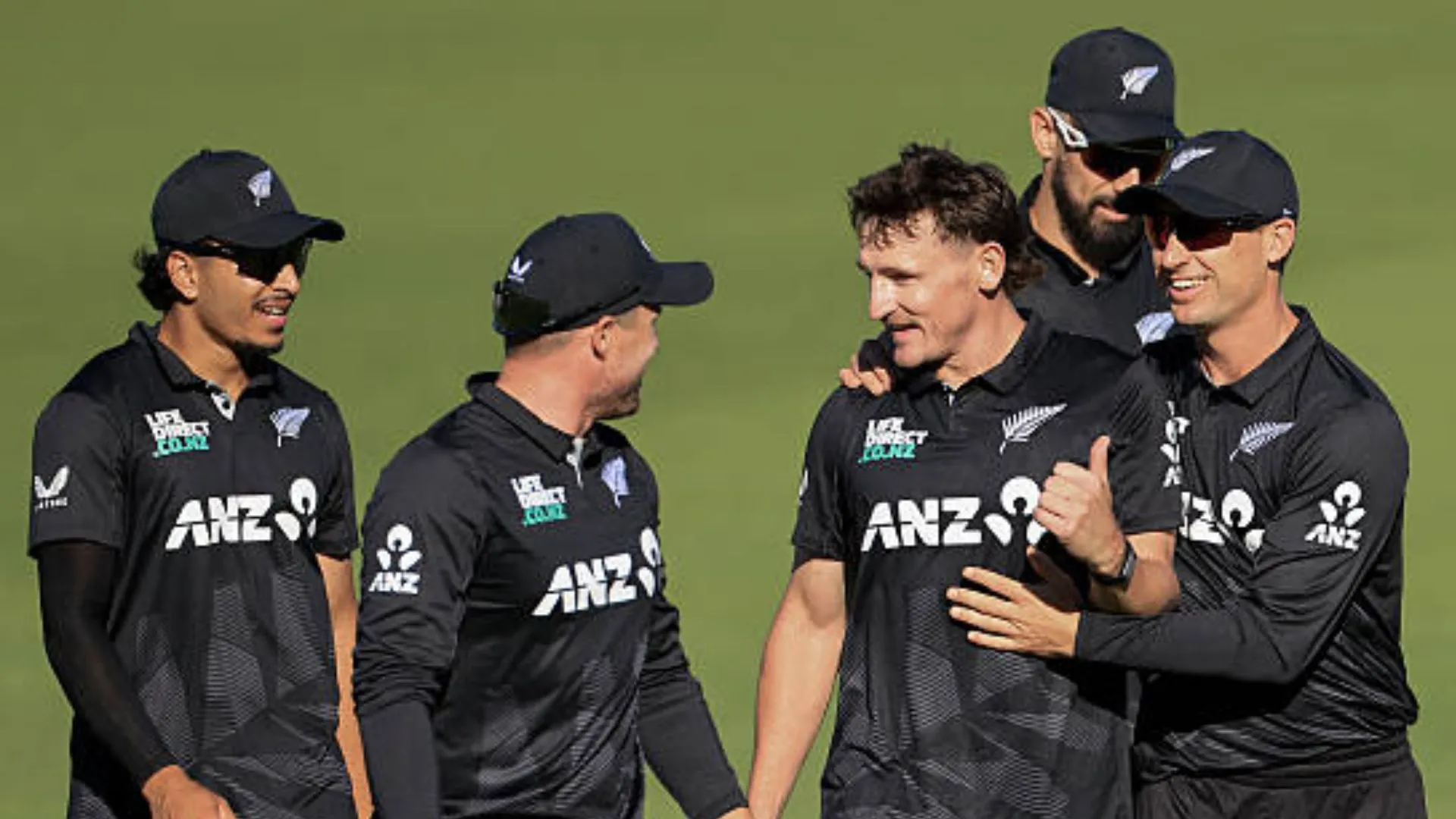 PAK vs NZ: न्यूजीलैंड ने पहले वनडे में पाकिस्तान को चटाई धूल