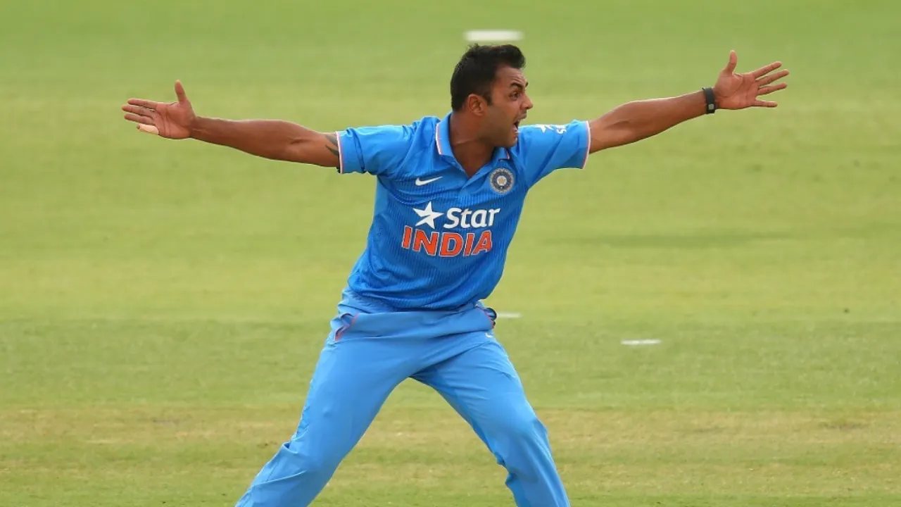 team india debut because of father (1)