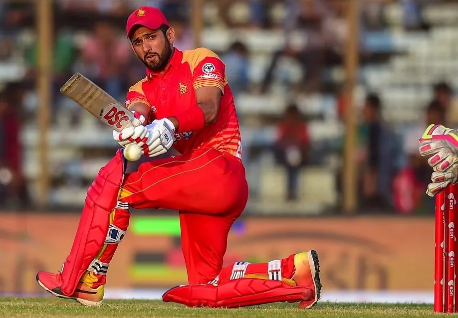 Break dream of joining Pakistan army struggled 9 years know unique story of Zimbabwe cricketer sikandar Raza | टूटा पाक फौज में शामिल होने का सपना, 9 साल किया संघर्ष, जानिए जिम्बाब्वे