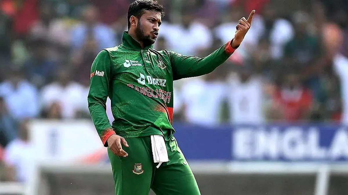 Shakib Al Hasan ने फैन की कर दी पिटाई, वीडियो देखकर जानें कि स्‍टार ऑलराउंडर को गुस्‍सा क्‍यों आया? - Shakib Al Hasan beats a fan at promotional event as he tried