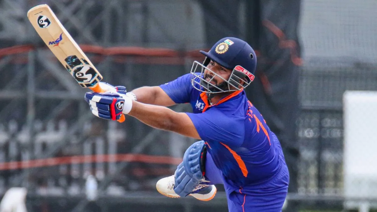 Rishabh Pant flays a boundary over cover, West Indies vs India, 4th T20I, Lauderhill, August 6, 2022