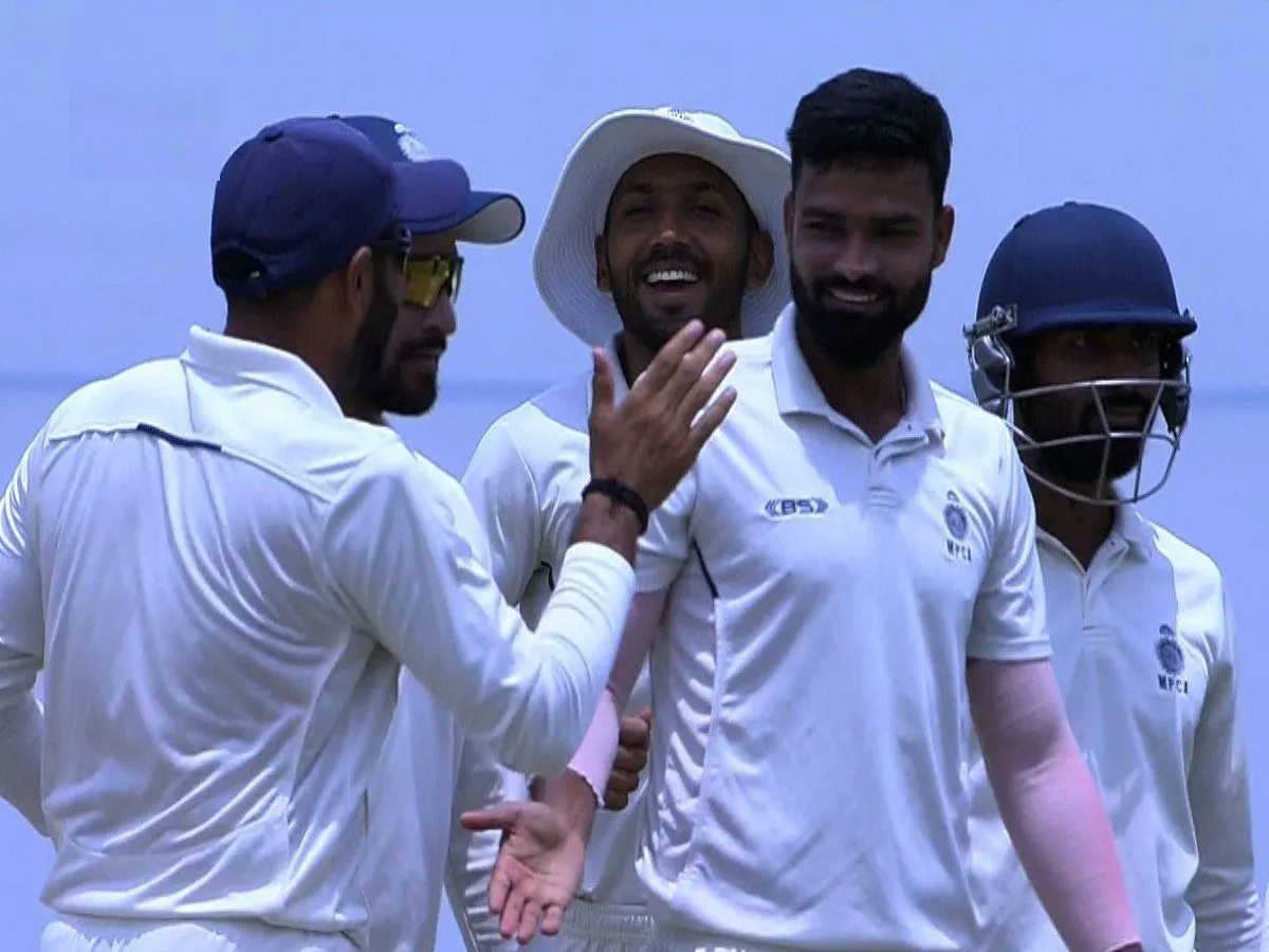 Ranji Trophy 2022 Madhya Pradesh reached in to final after 23 years will face Mumbai in Title Clash-Ranji Trophy 2022: बंगाल को पटखनी देकर 23 साल बाद रणजी ट्रॉफी फाइनल में पहुंचा मध्यप्रदेश | Cricket