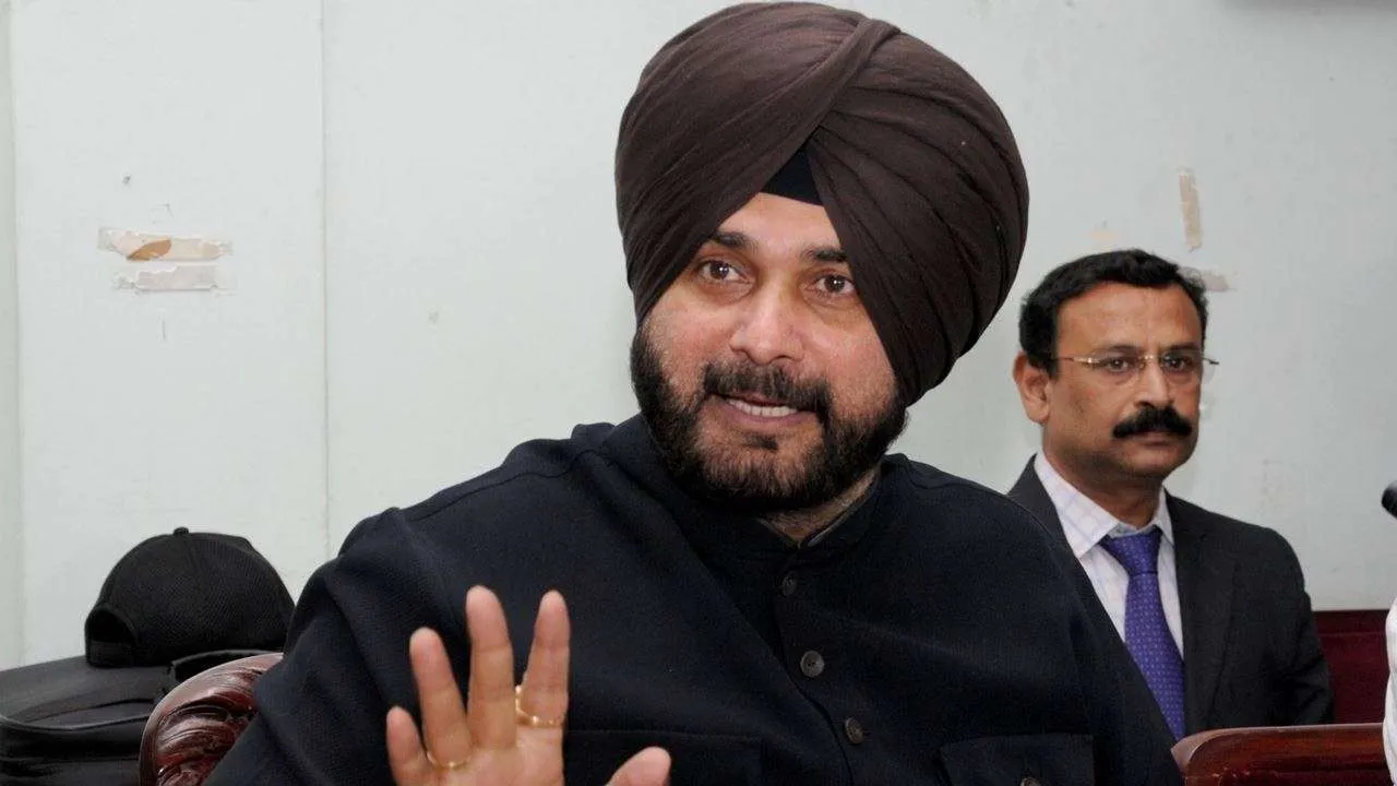 BREAKING: Congress' Navjot Singh Sidhu faces 1-year jail sentence by SC in 1988 road rage case