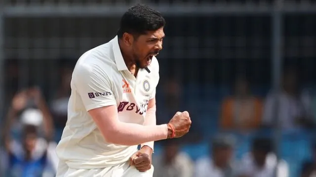 Umesh Yadav achieved a special achievement by clean-bowling Mitchell Starc entered the special club of fast bowlers like Kapil Dev and Zaheer Khan - मिचेल स्टार्क को क्लीन-बोल्ड कर उमेश यादव ने