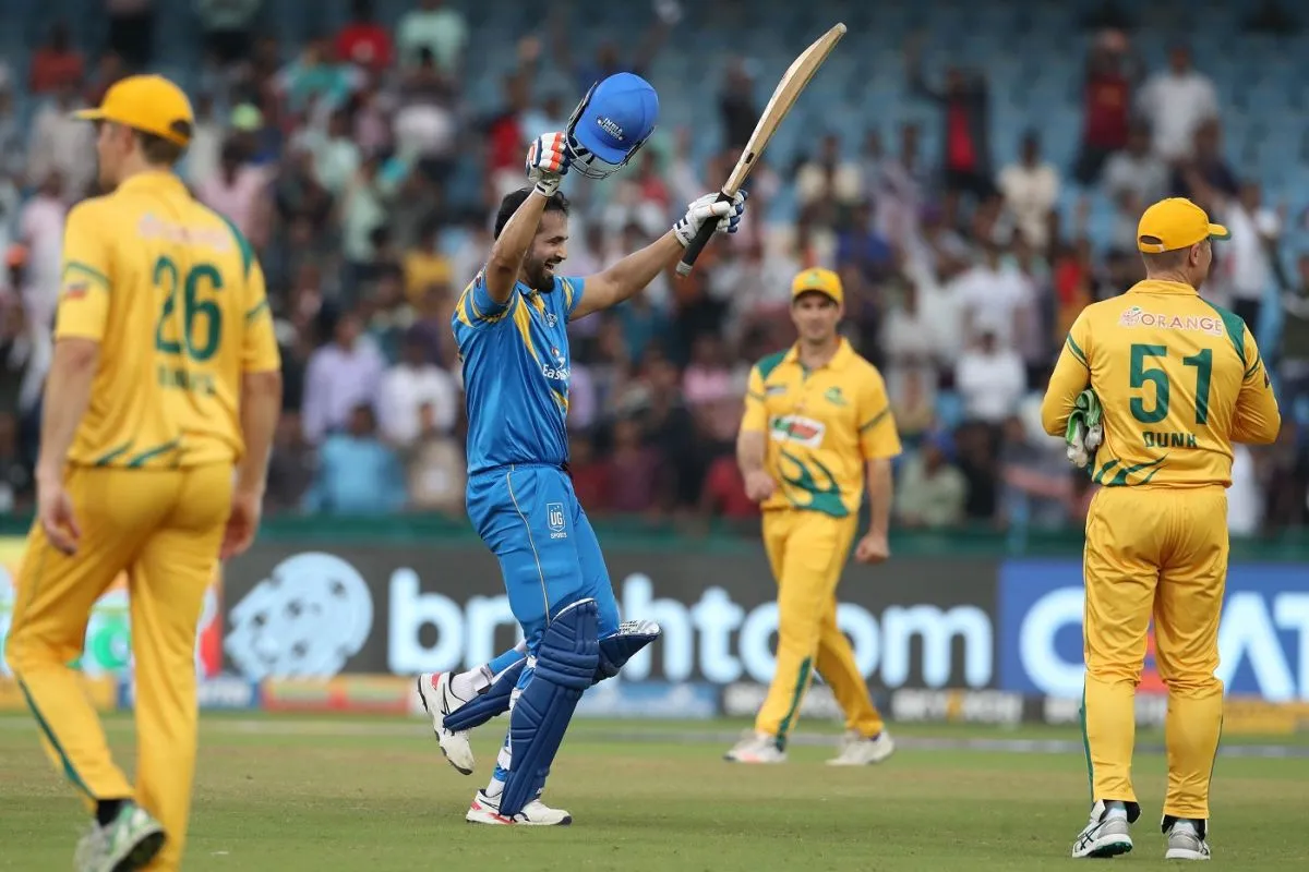 Irfan Pathan clobbered 39 off just 12 to take his team home, India Legends v Australia Legends, 1st Semi-Final, Road Safety World Series, Raipur, 28-29 September, 2022