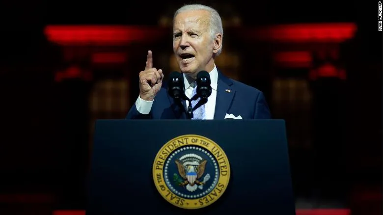 Analysis: Biden ramps up against Trump's threat to democracy as ex-President again dangles pardons for allies - CNNPolitics