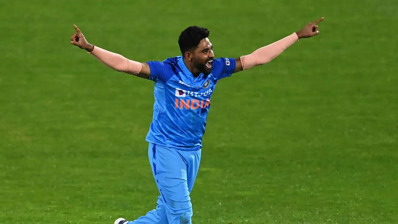 IND vs NZ: Mohammad siraj sets twitter ablaze