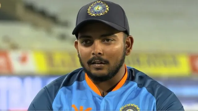 Prithvi Shaw breaks silence on selection snub for Indias T20I playing XI after much awaited comeback - टीम इंडिया में वापसी हुई, लेकिन प्लेइंग XI में मौका नहीं मिला तो पृथ्वी शॉ