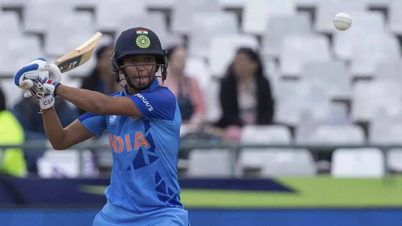 Harmanpreet Kaur record: harmanpreet kaur breaks record of rohit sharma and becomes first player to play 150 t20 internationals| Cricket News,Hindi News