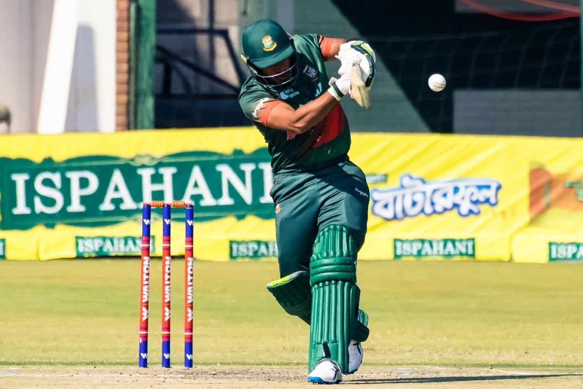 Anamul Haque shapes to pull during an attacking innings, Zimbabwe vs Bangladesh, 3rd ODI, Harare, August 10, 2022