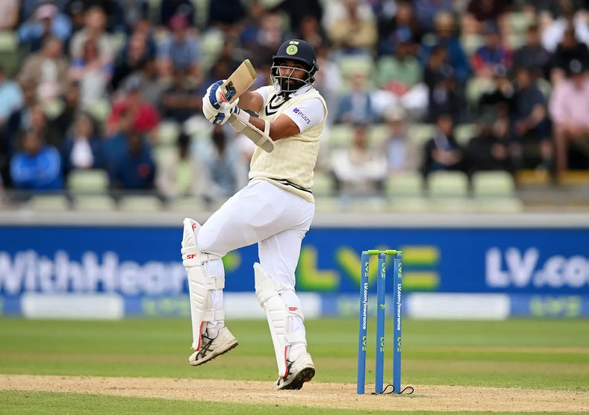 Mohammed Shami threw his bat around happily, and connected well, England vs India, 5th Test, Birmingham, 4th day, July 4, 2022