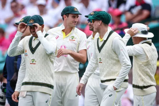 After losing the series, there was panic in the Australia, half a dozen players including the captain returned home | सीरीज गंवाने के बाद ऑस्ट्रेलियाई टीम में मची खलबली, कप्तान समेत आधे