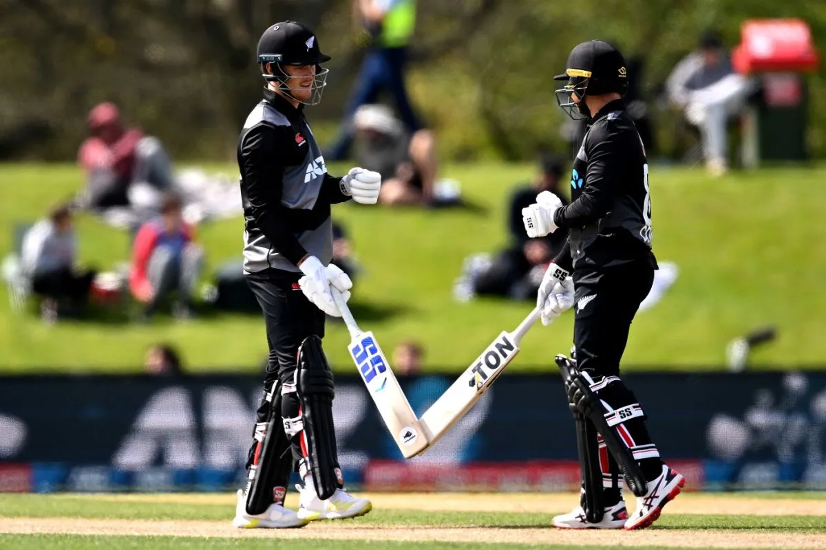 Finn Allen and Devon Conway bump fists in the middle | ESPNcricinfo.com