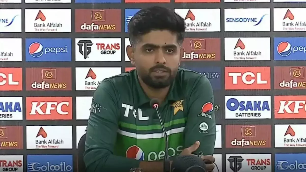 Babar Azam Scandal: बाबर आजम के कथित निजी वीडियो और फोटो सोशल मीडिया पर हुए लीक, यूजर्स ने दिया ऐसा रिएक्‍शन - Babar Azam honey trap scandal video leak Babar Azam alleged