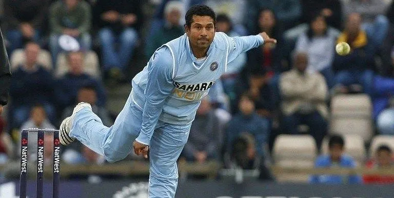 Sachin Tendulkar Bowling