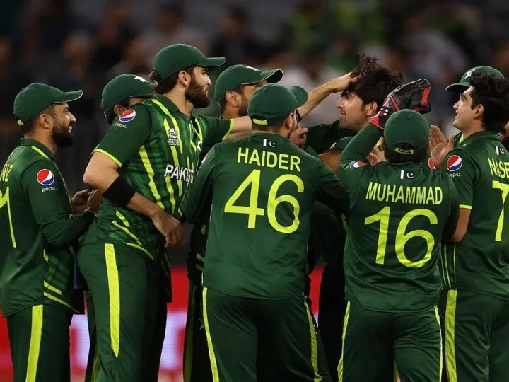 With The Help Of Victory And Luck Over Bangladesh The Pakistan Team Reached The Semi-finals Of The T20 World Cup 2022 | T20 World Cup 2022: जिम्बाब्वे के खिलाफ हार के बाद