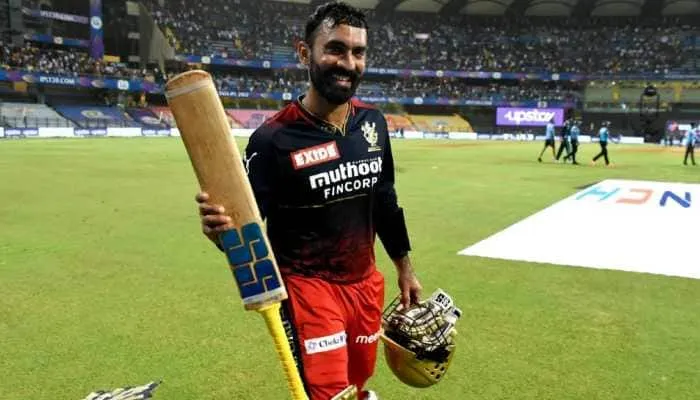 LSG vs RCB IPL 2022 Eliminator: Dinesh Karthik 'indebted' to Royal Challengers Bangalore for THIS reason | Cricket News | Zee News