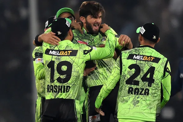 PSL 2023: WATCH- Shaheen Afridi demolishes Babar Azam's stumps as Qalandars dominate Zalmi