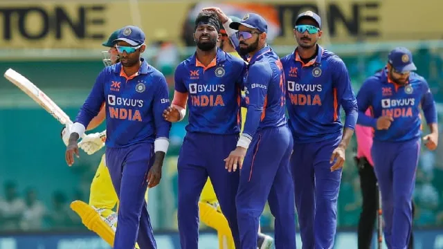 India vs Australia 3rd ODI Match LIVE Cricket Score Ind vs Aus MA Chidambaram Stadium odi match live Updates Hindi commentary - Ind vs Aus 3rd ODI Live Score: ऑस्ट्रेलिया को लगा