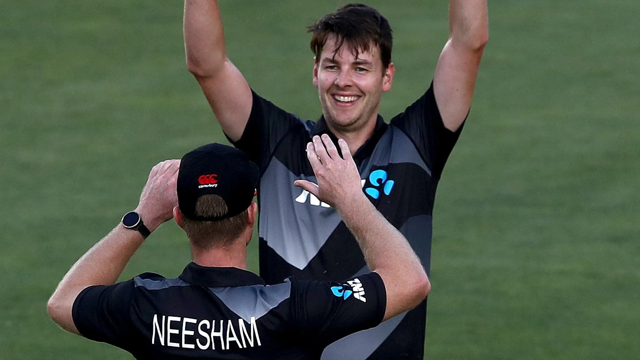 New Zealand beat Pakistan in first T20 international as debutant Jacob Duffy takes four wickets | Cricket News | Sky Sports