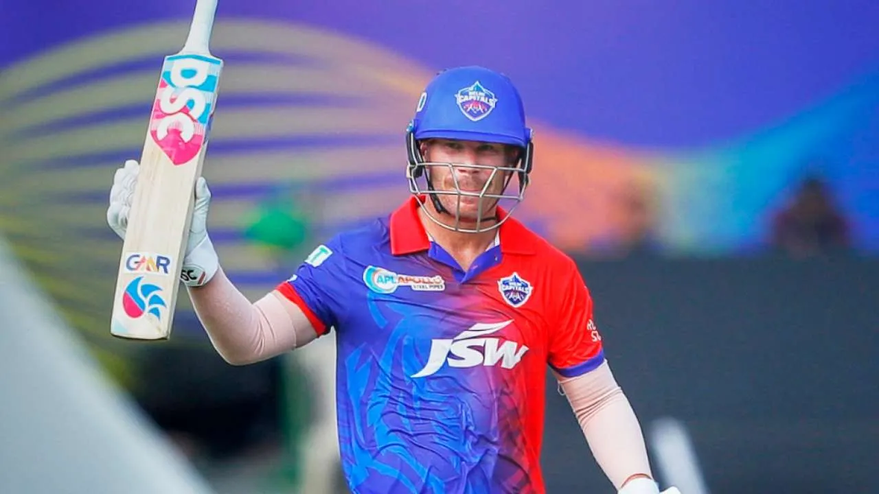 ipl 2022 david warner most number of fifties t20 cricket | IPL 2022: 89 अर्धशतक, 400 छक्के, एक ही मैच में दो नए कीर्तिमान, Universe Boss को छोड़ा पीछे | Patrika News