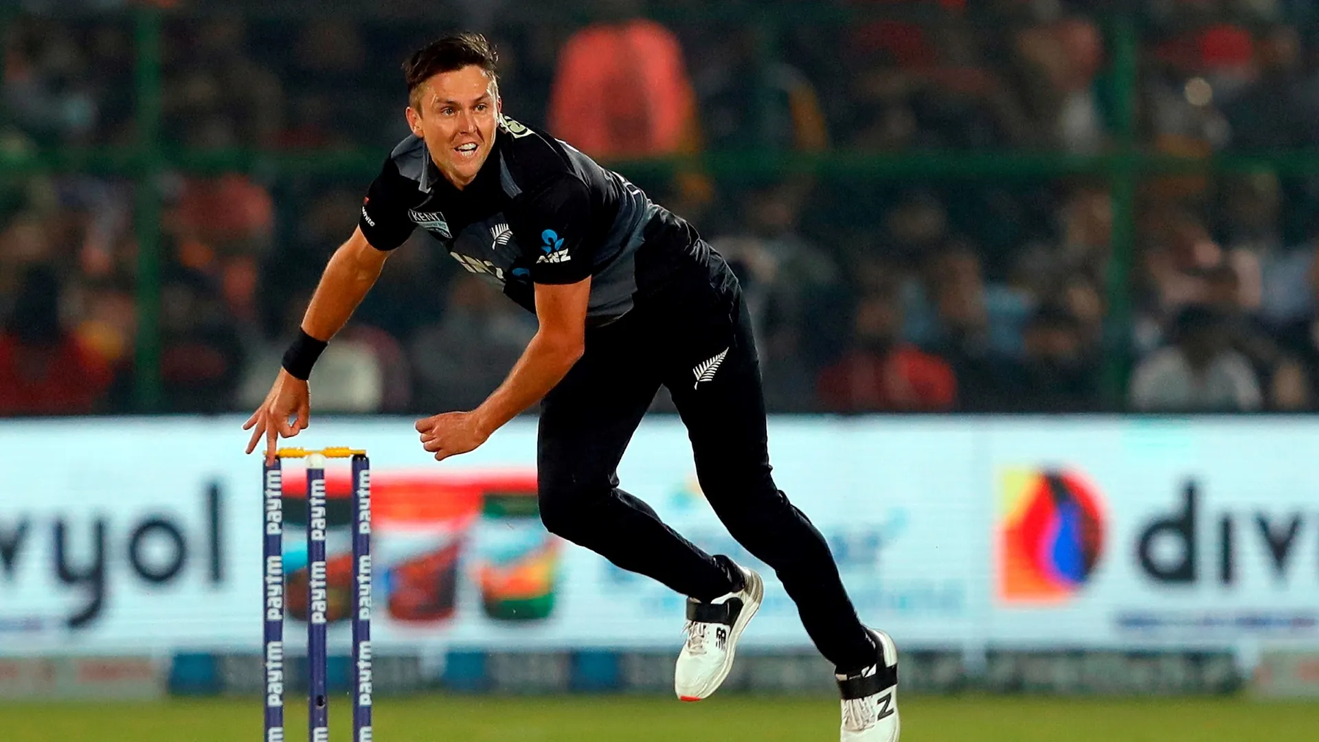 Trent Boult goes for $1.6m at IPL mega auction