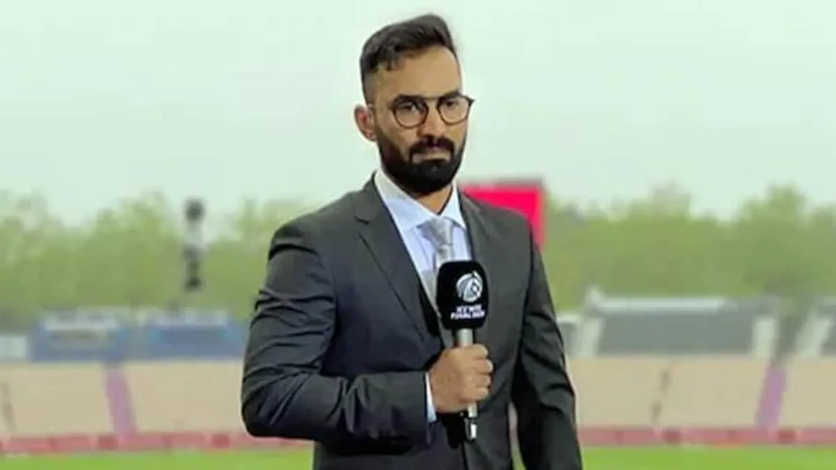 Got it all wrong': Cricketer-turned commentator Dinesh Karthik apologises for sexist remark on air - BusinessToday