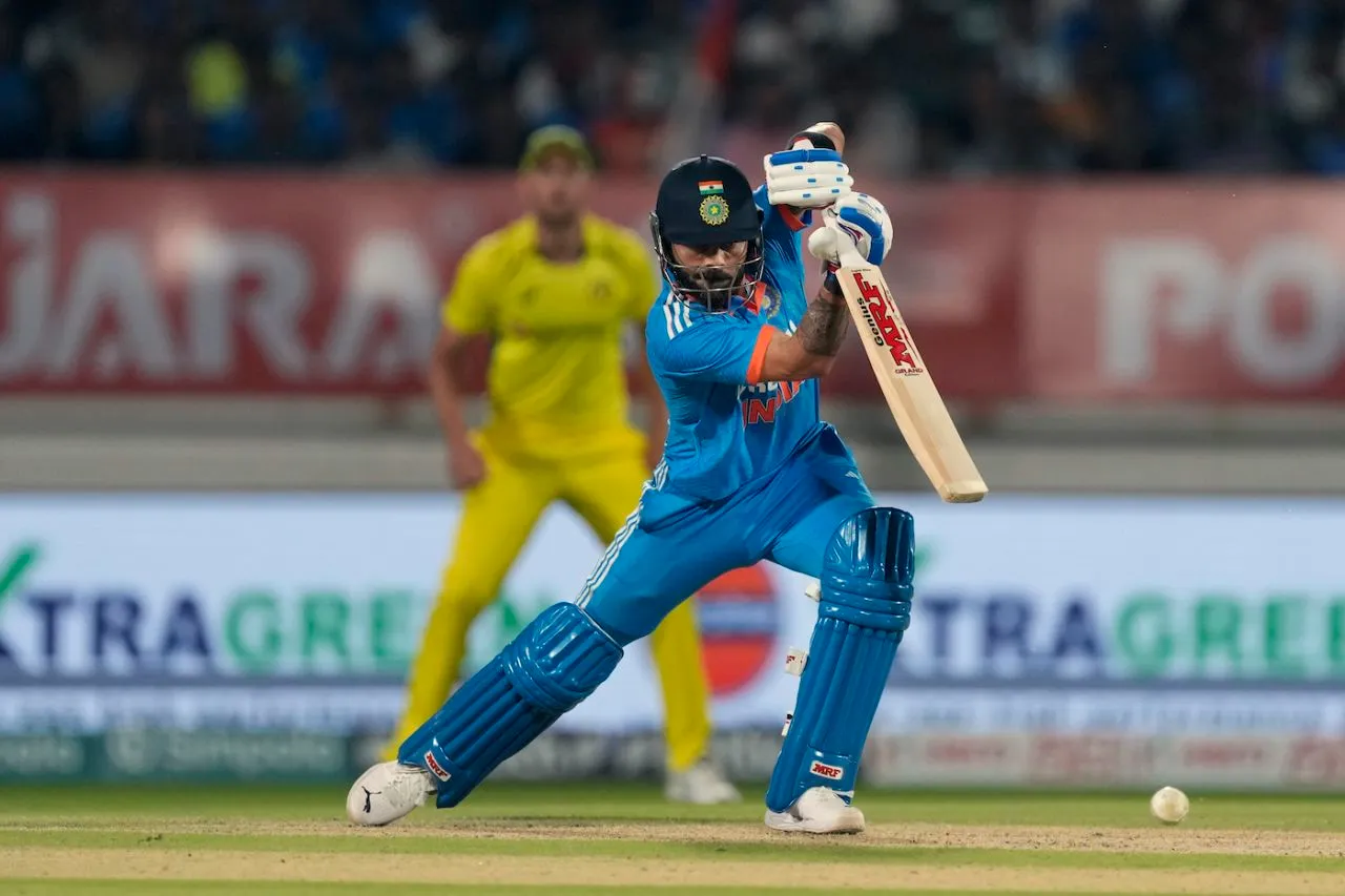 Virat Kohli brings out the cover drive, India vs Australia, 3rd ODI, Rajkot, September 27, 2023