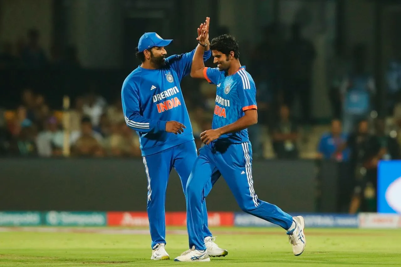 Washington Sundar picked up two wickets in two balls in his second over, India vs Afghanistan, 3rd T20I, Bengaluru, January 17, 2024