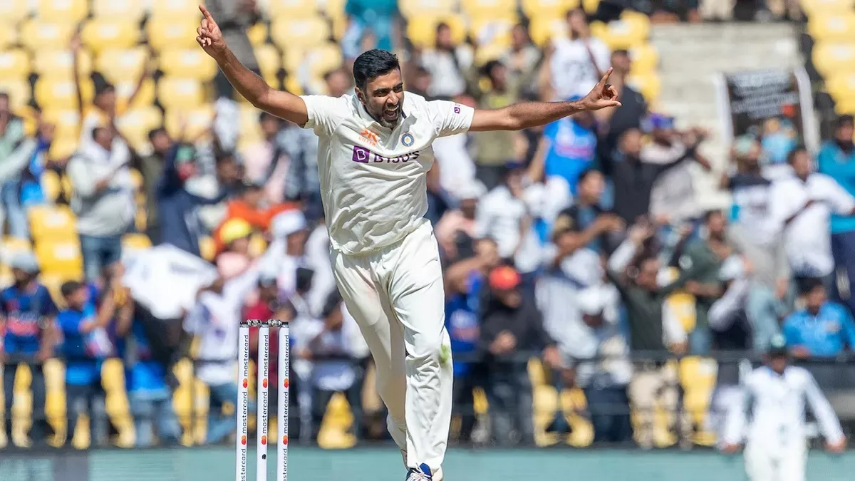 Ravichandran Ashwin ने AUS के खिलाफ पूरा किया 'विकेटों का शतक', ऐसा कारनामा करने वाले बने दूसरे भारतीय गेंदबाज - Ravichandran Ashwin becomes second indian bowler to take 100 or more ...