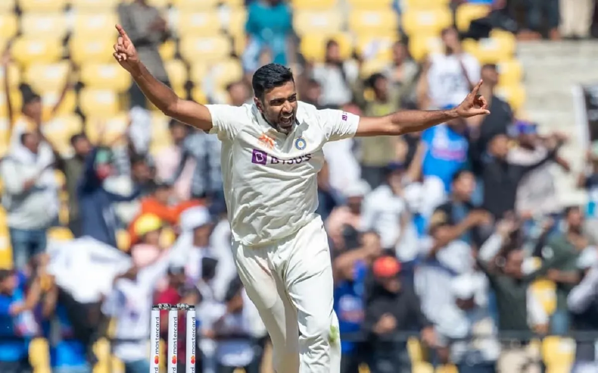 Ravichandran Ashwin Becomes The Second Indian Bowler After Anil Kumble To Register 450 Or More Test Wickets in Hindi - रविचंद्रन अश्विन ने 3 विकेट लेकर बनाया अनोखा रिकॉर्ड, भारत की धरती