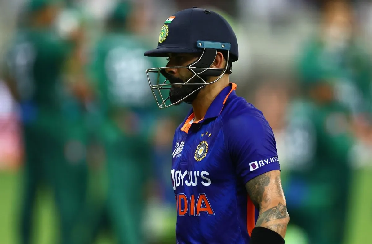 Virat Kohli walks back for a 34-ball 35, India vs Pakistan, Asia Cup, Dubai, August 28, 2022