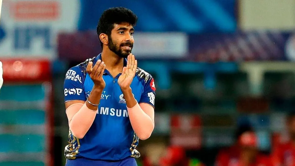 IPL 2023 Three bowlers who can take Jasprit Bumrah place in Mumbai Indians team | IPL 2023 में कौन लेगा जसप्रीत बुमराह की जगह? ये तीन गेंदबाज हैं सबसे बड़े दावेदार - India TV Hindi