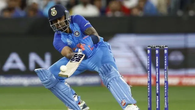 Suryakumar Yadav Create History became the first Indian to score 1000 runs in a calendar year in T20I cricket Sachin Tendulkar Sunil Gavaskar - IND vs ZIM: सूर्यकुमार यादव ने जिम्बाब्वे के