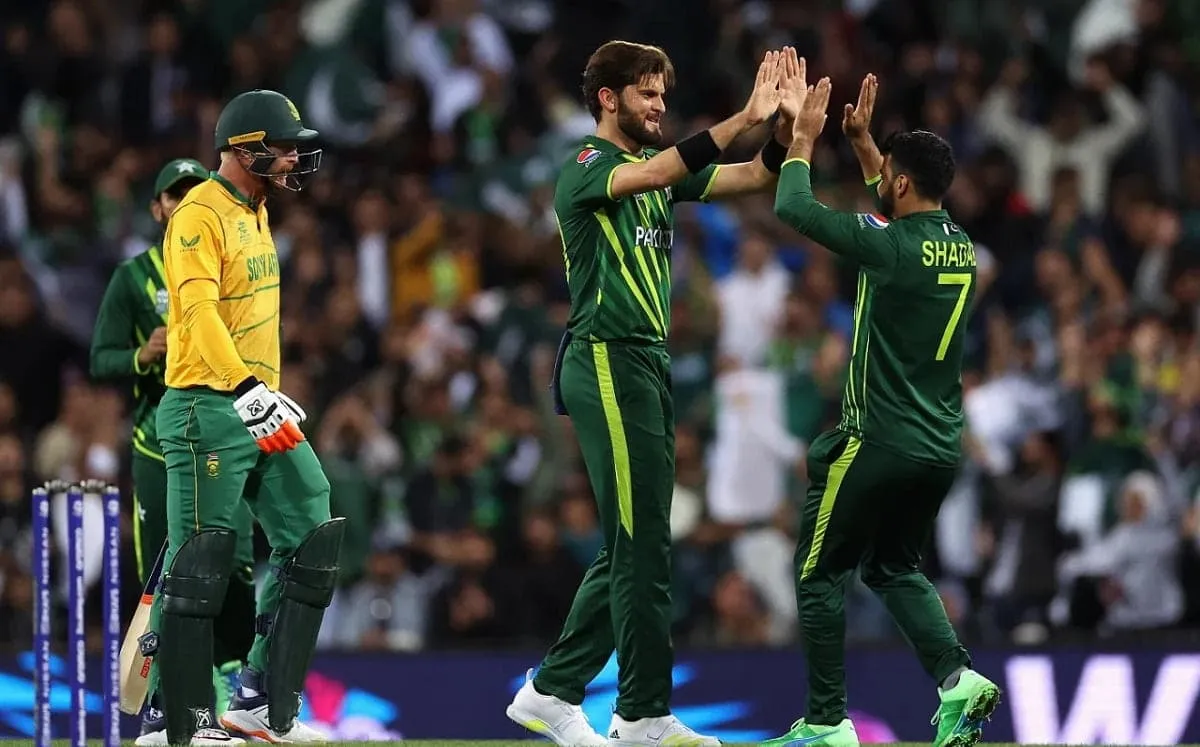 Pak Beat Sa By 33 Runs T20 World Cup 2022 in Hindi - इफ्तिखार और शादाब के पचासे के दम पर जीता पाकिस्तान, साउथ अफ्रीका को 33 रनों से हराया